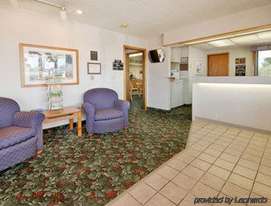 Hotel Super 8 By Wyndham Adair Ia Interior foto